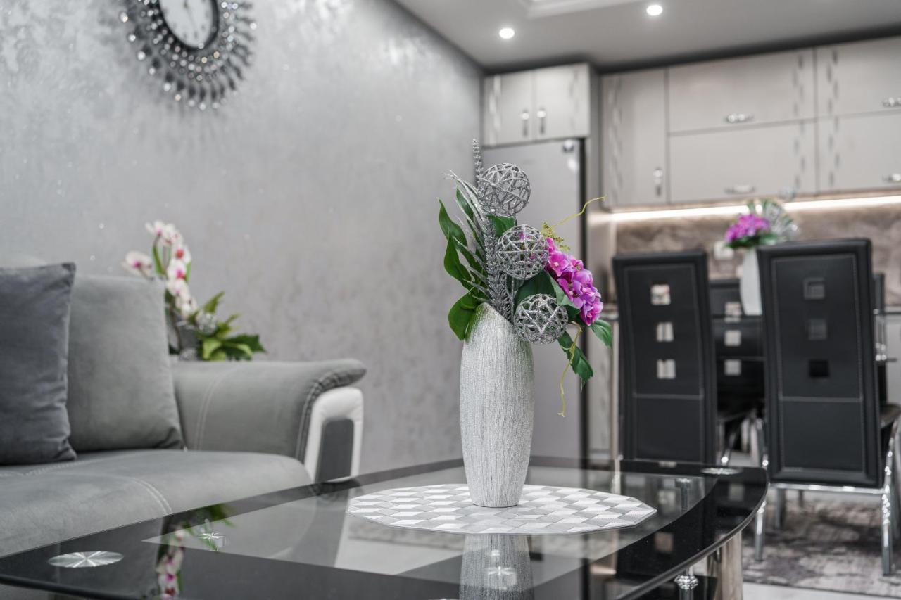 City Apartments - A Brand New Luxury & Comfy. アセノヴグラト エクステリア 写真