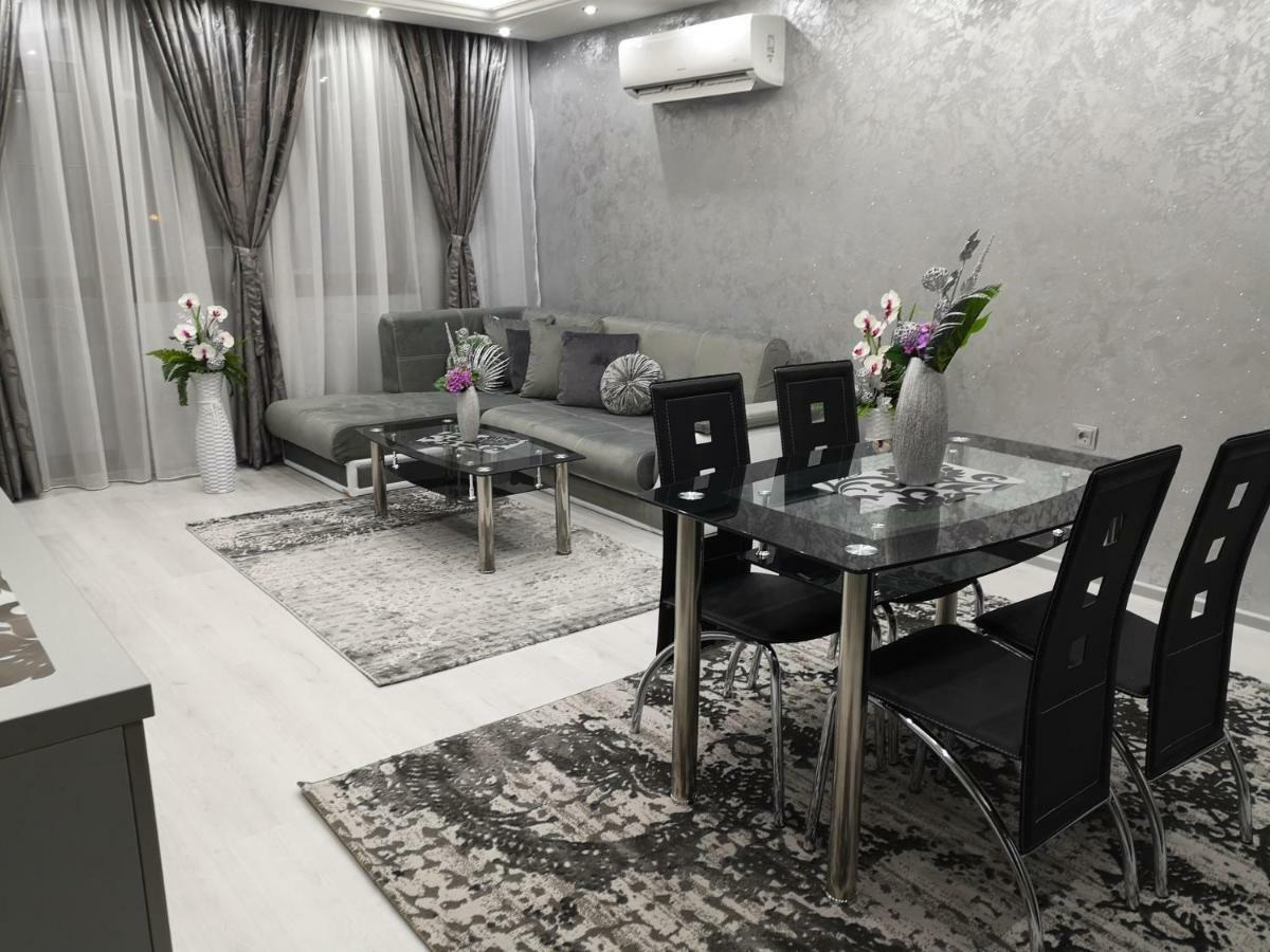 City Apartments - A Brand New Luxury & Comfy. アセノヴグラト エクステリア 写真